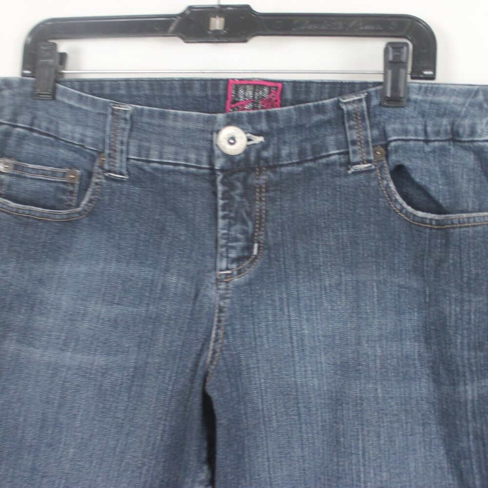 TORRID Denim Jeans Woman Size 16 Dark Blue Boot cut 5 Pocket Design Stretch - Picture 3 of 10